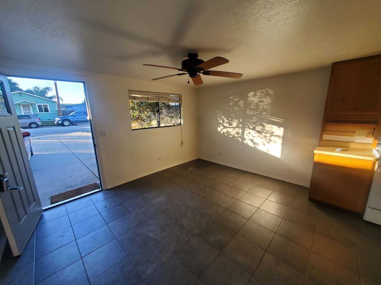 648 Good Hope St - Photo 5 of 7