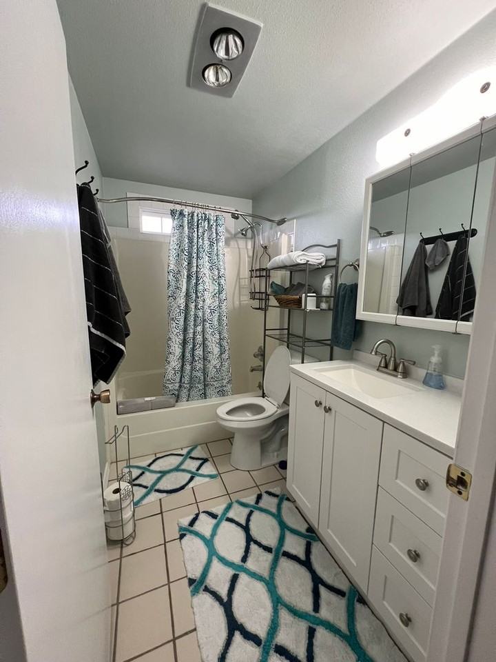 2121 N Eldorado Ave ##01 - Photo 7 of 8