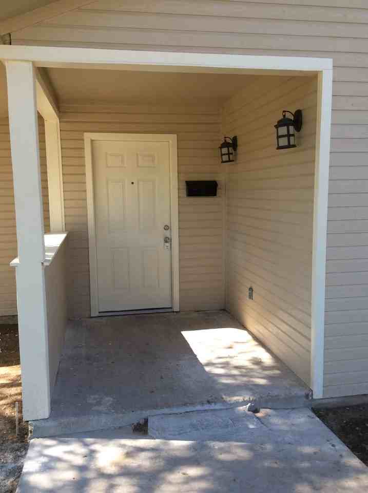 3717 28th St - Photo 4 of 40