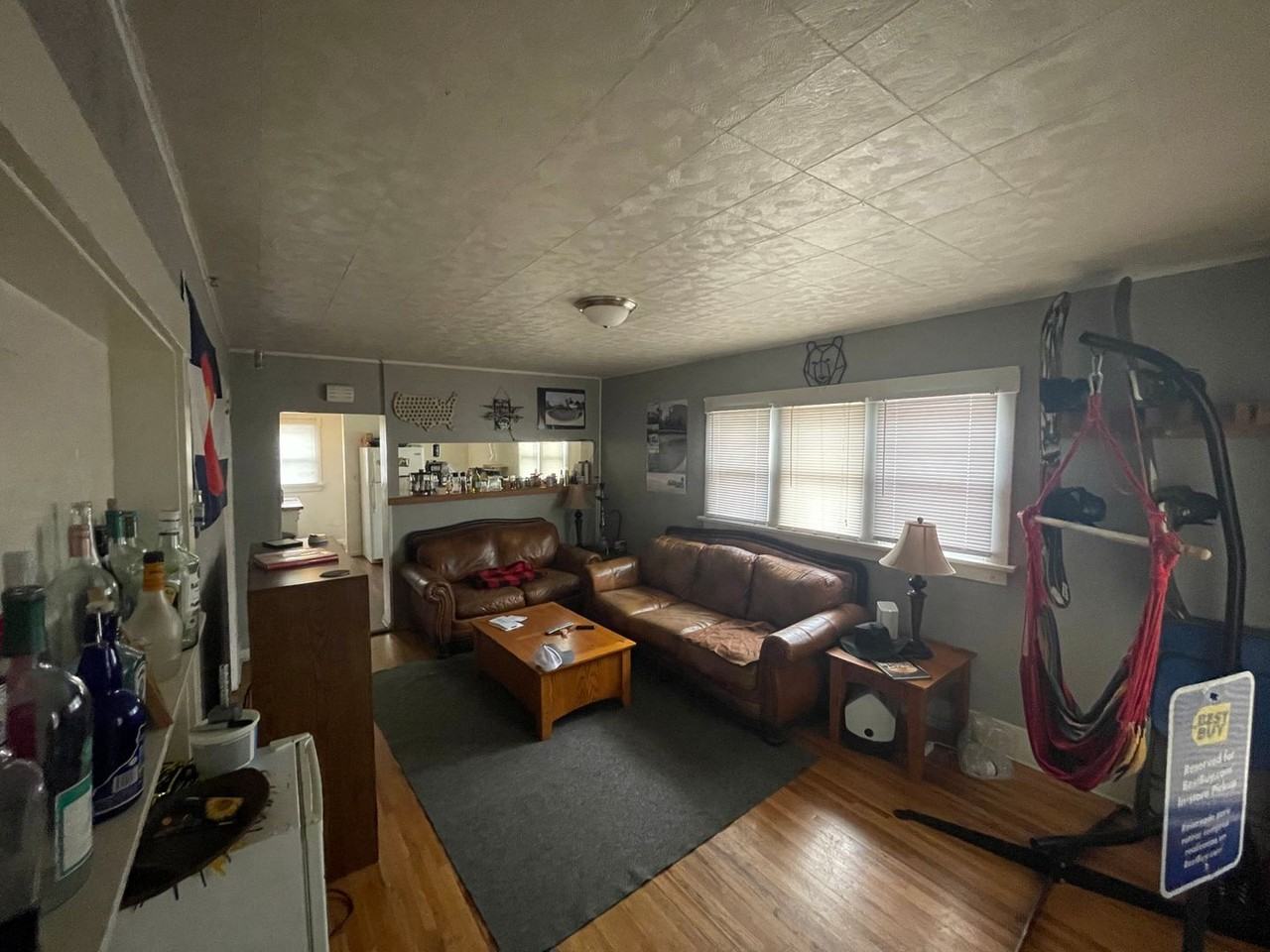 921 22nd St - Photo 2 of 18