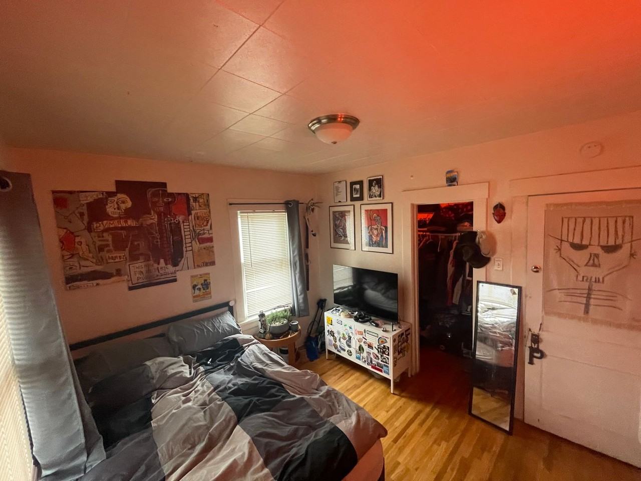 921 22nd St - Photo 4 of 18