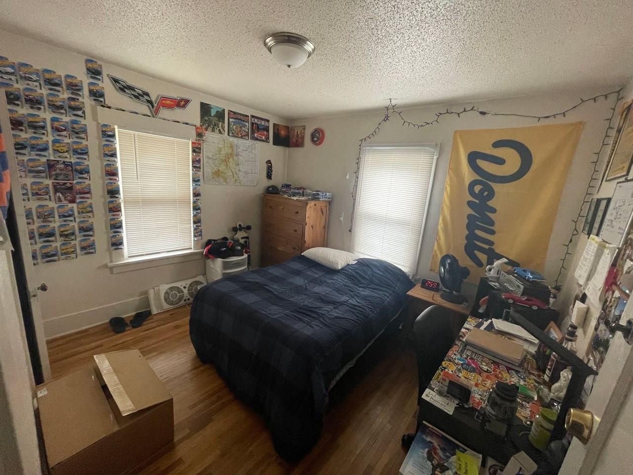 921 22nd St - Photo 5 of 18