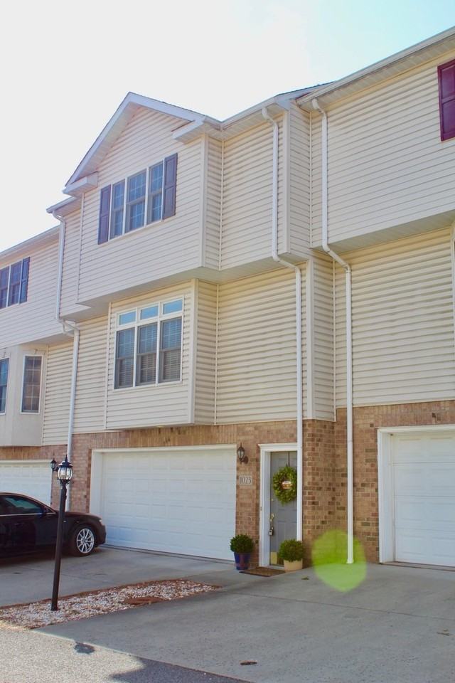 1023 Saint Pauls Ln - Photo 2 of 50