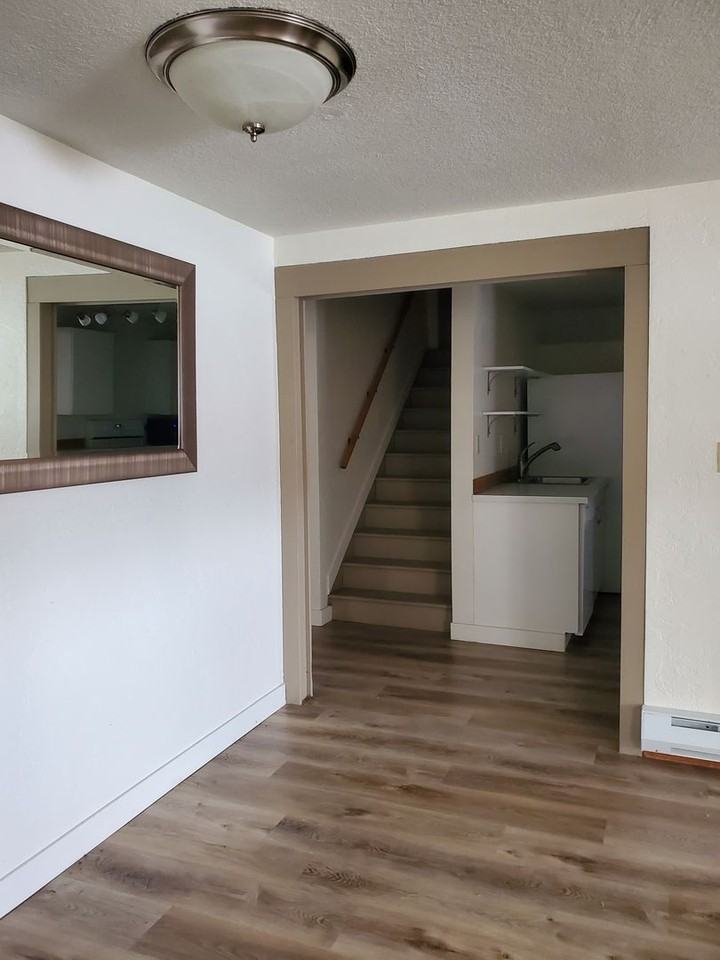 1137 W Lakeside Dr Lowr #Unit - Photo 6 of 14