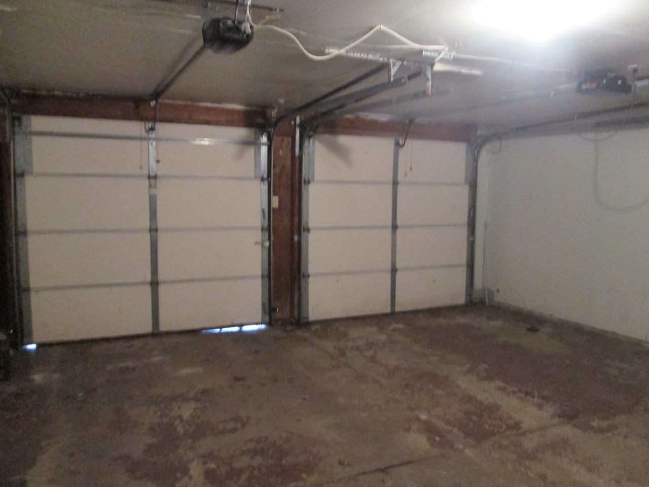 1926 Burr Oaks Ct - Photo 3 of 18