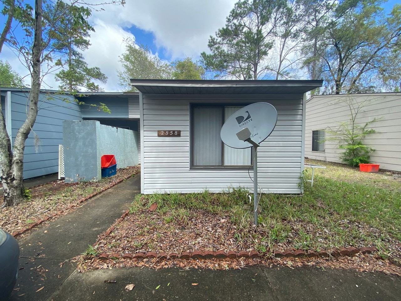 2858 Sw 39th Ave - Photo 2 of 14