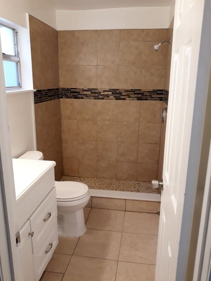135 E 8th St - Photo 2 of 12