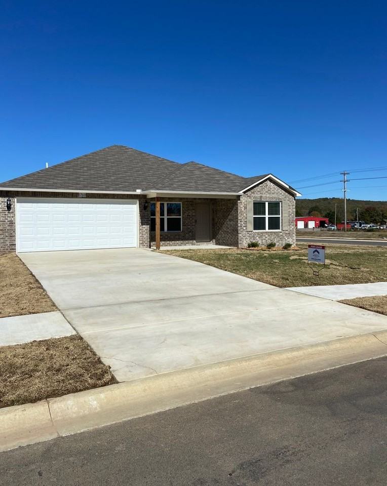 1760 Isabella Rd - Photo 3 of 19