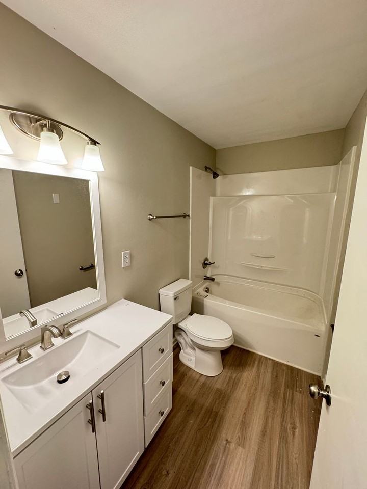 2208 S Main St - Photo 7 of 13