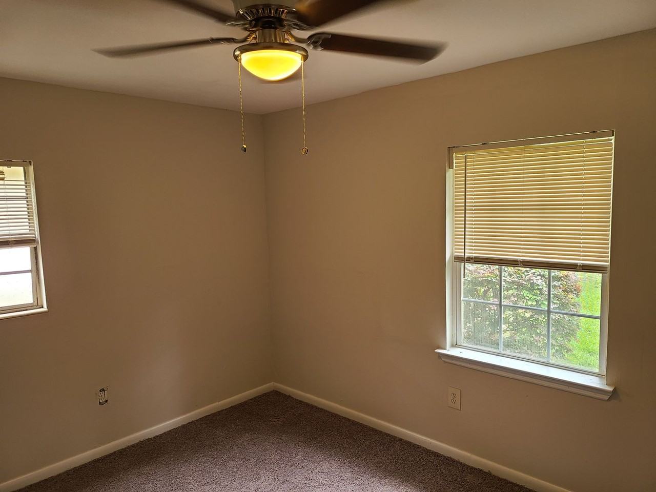 2112 Melanie Dr - Photo 2 of 7