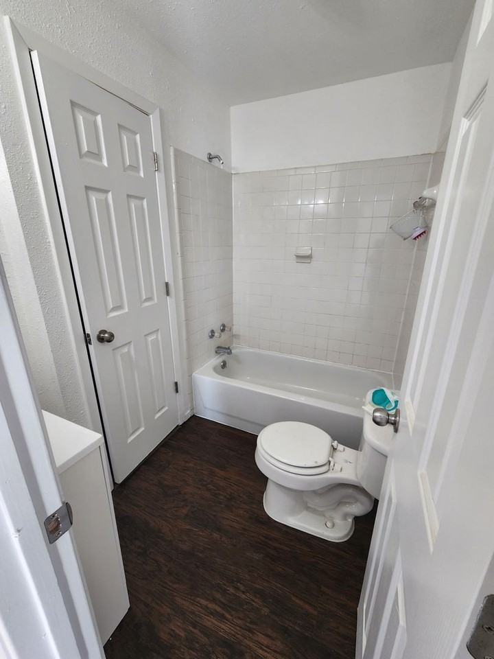 501 Mcneil St - Photo 5 of 19