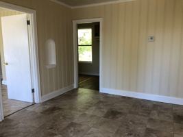 featured image of 128 College Park Cir