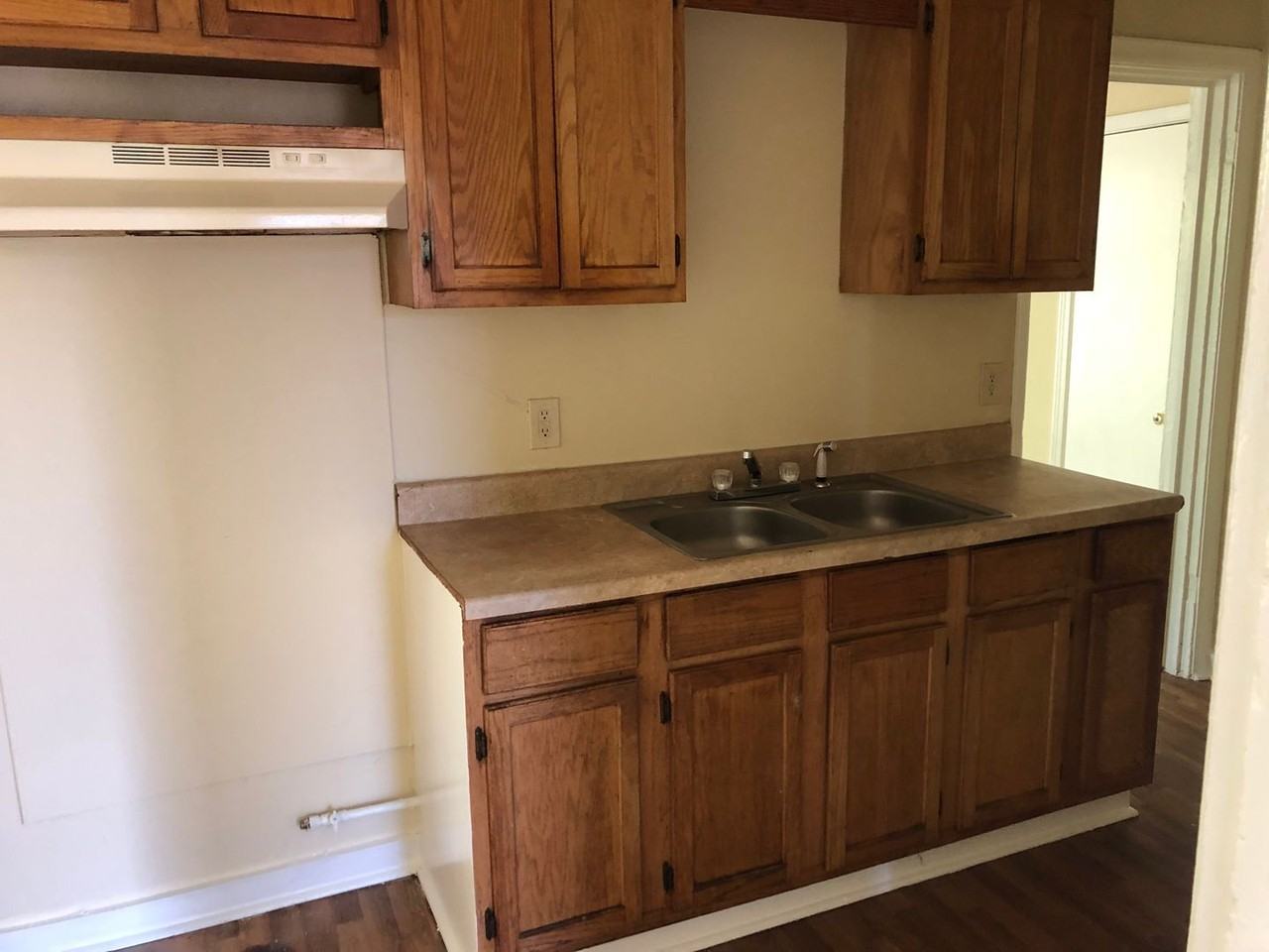 128 College Park Cir - Photo 6 of 9