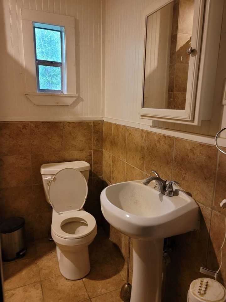 18327 Blake Manor Rd #A - Photo 7 of 23