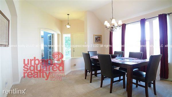 1016 Howeth Ln - Photo 3 of 14