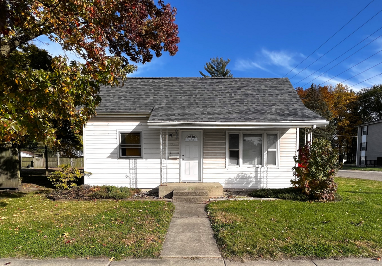 1721 9th St - Photo 4 of 36
