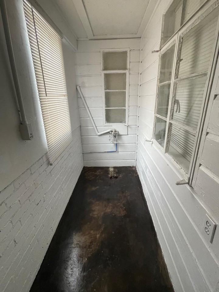 1117 Arkansas St - Photo 5 of 8