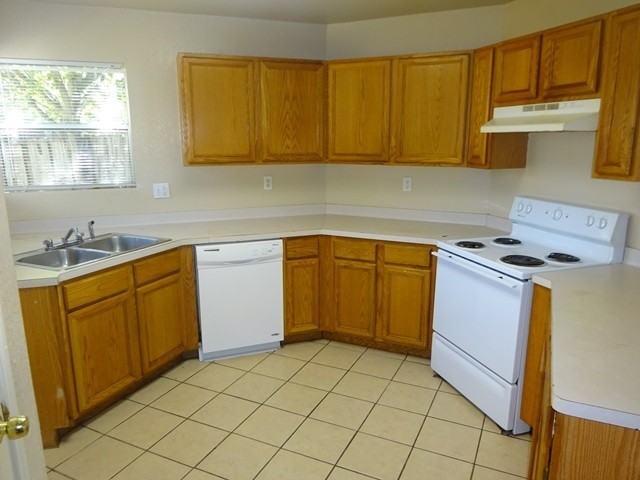 3638 Candlehead Ln - Photo 7 of 34