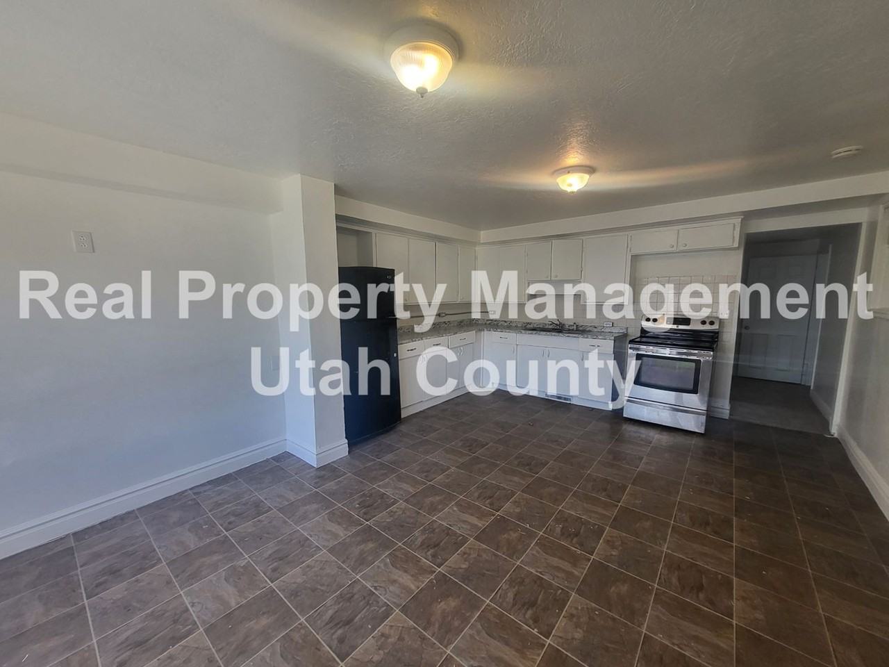 345 N 1000 W - Photo 3 of 17