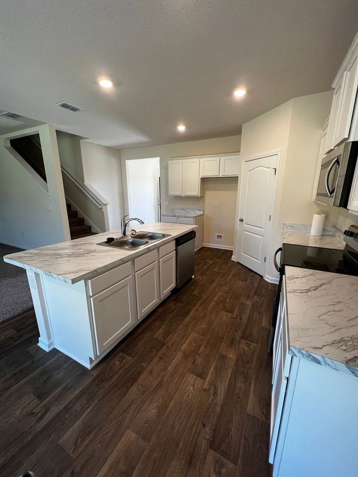 611 Morgans Treasure Rd - Photo 3 of 22