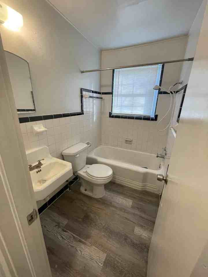 1110 Arkansas St - Photo 7 of 11