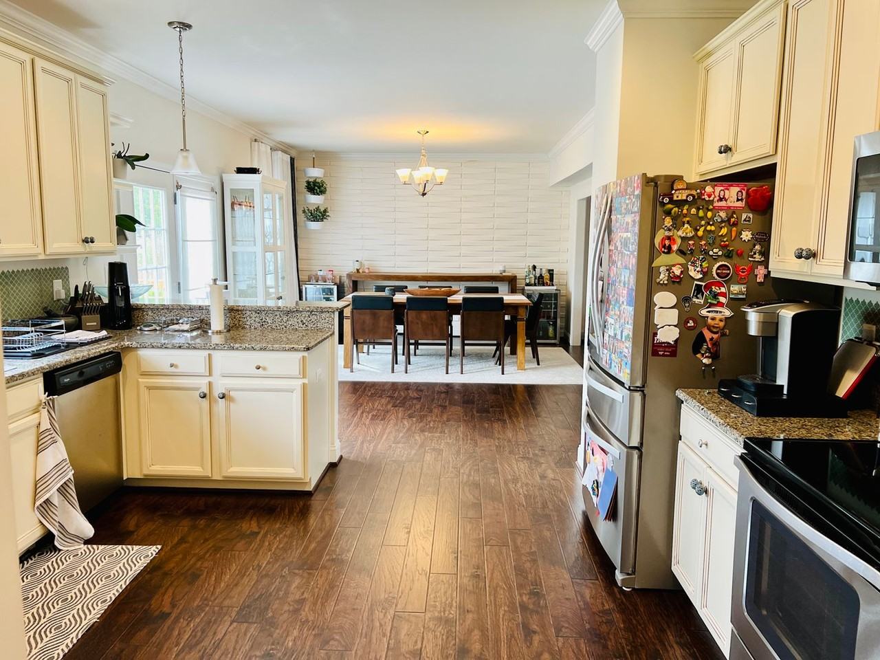 105 Oak Meadow Ln