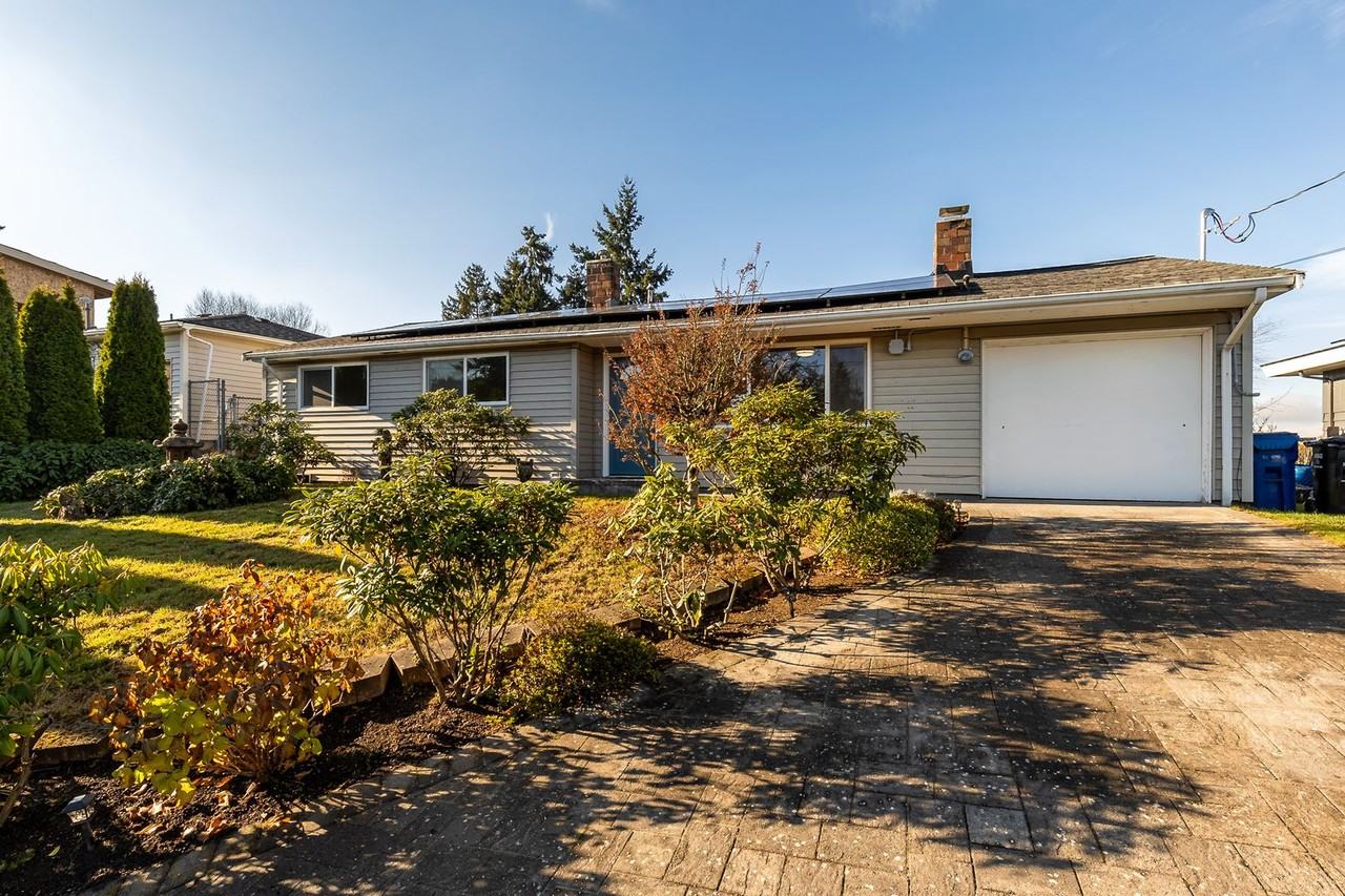 9215 9th Ave Sw - Photo 2 of 18
