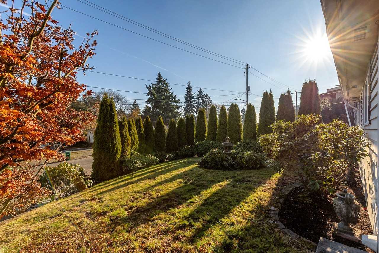 9215 9th Ave Sw - Photo 3 of 18