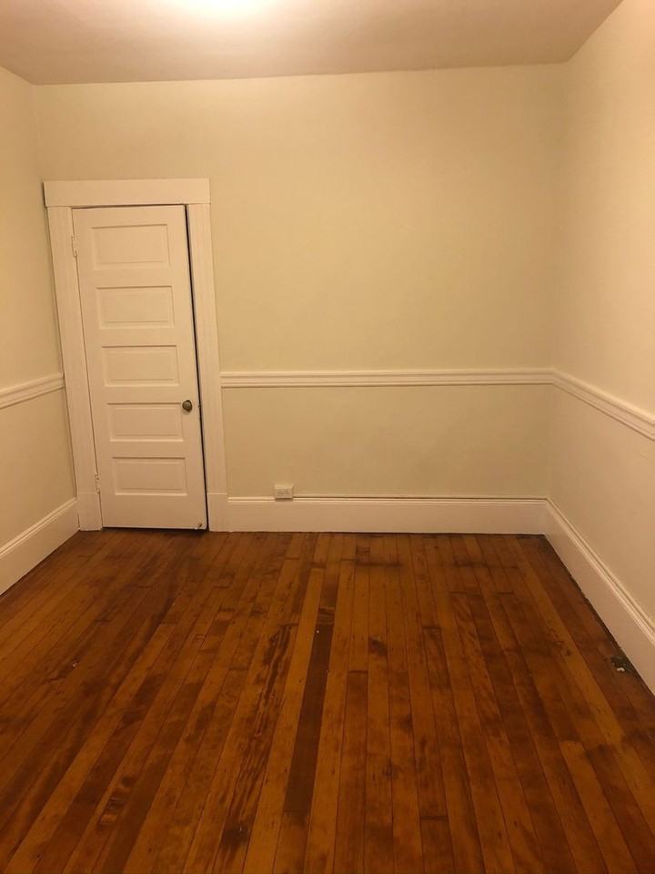 1329 Grove St - Photo 5 of 20