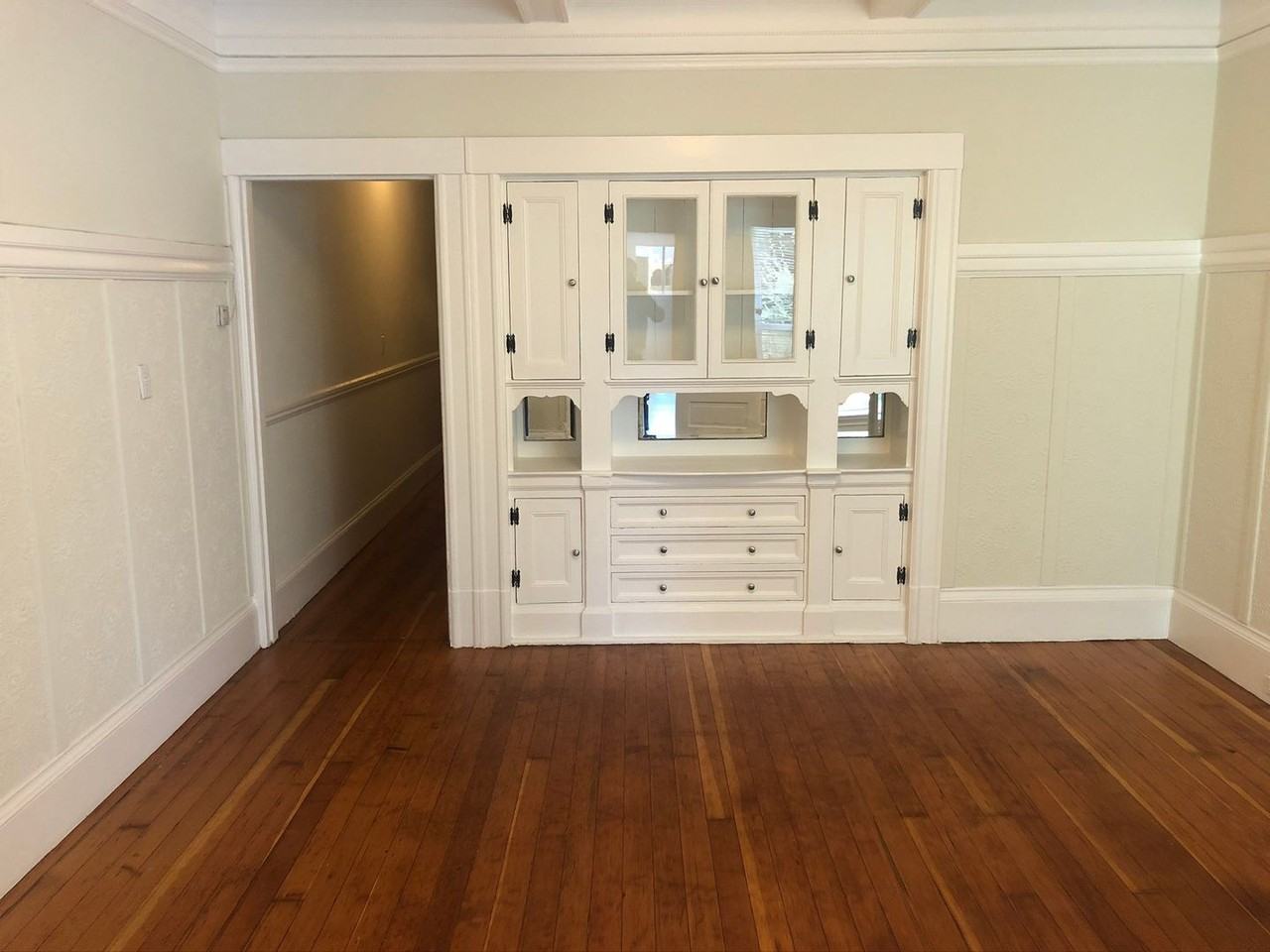 1329 Grove St - Photo 6 of 20