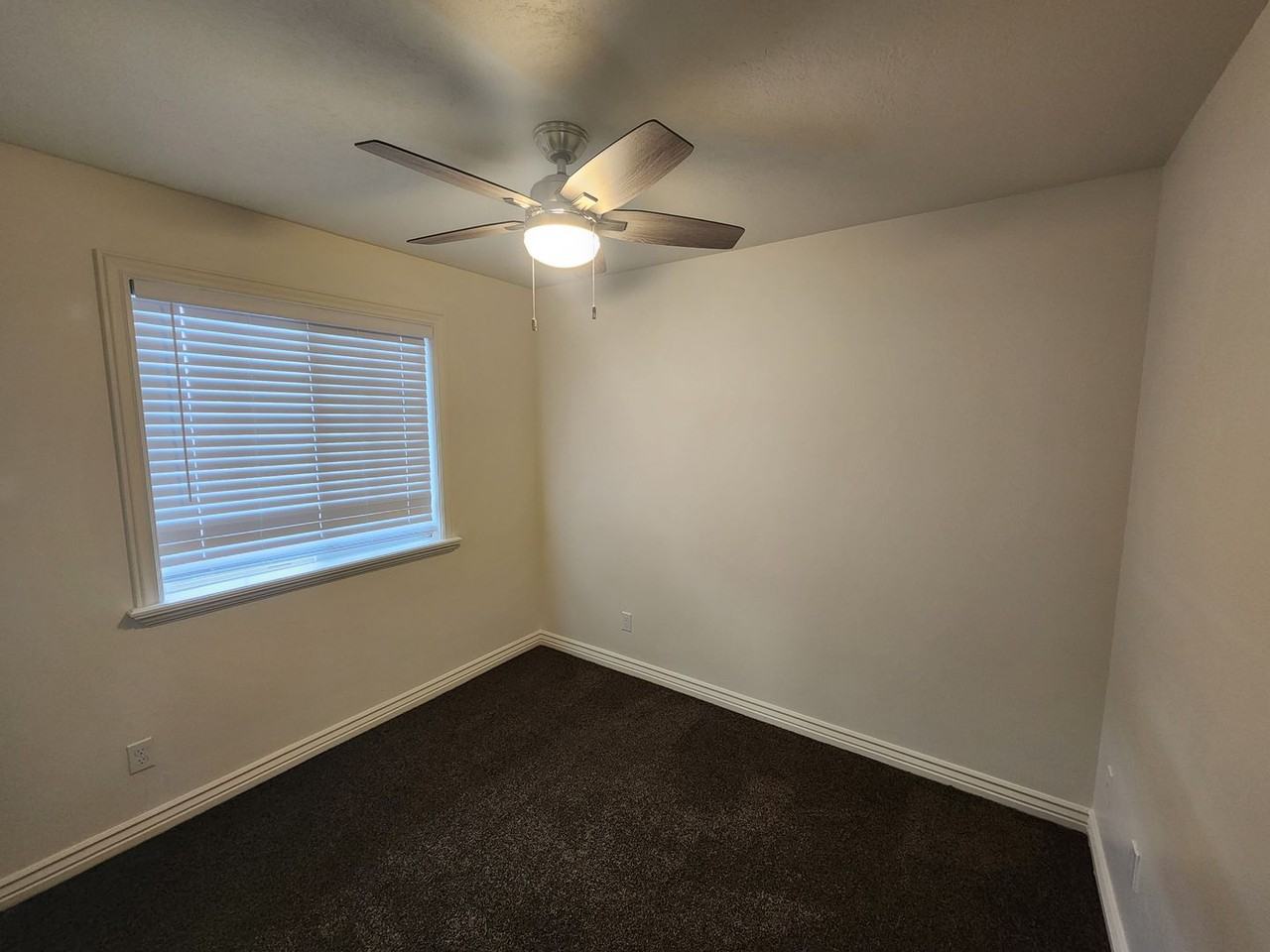 412 N 1080 W - Photo 3 of 11