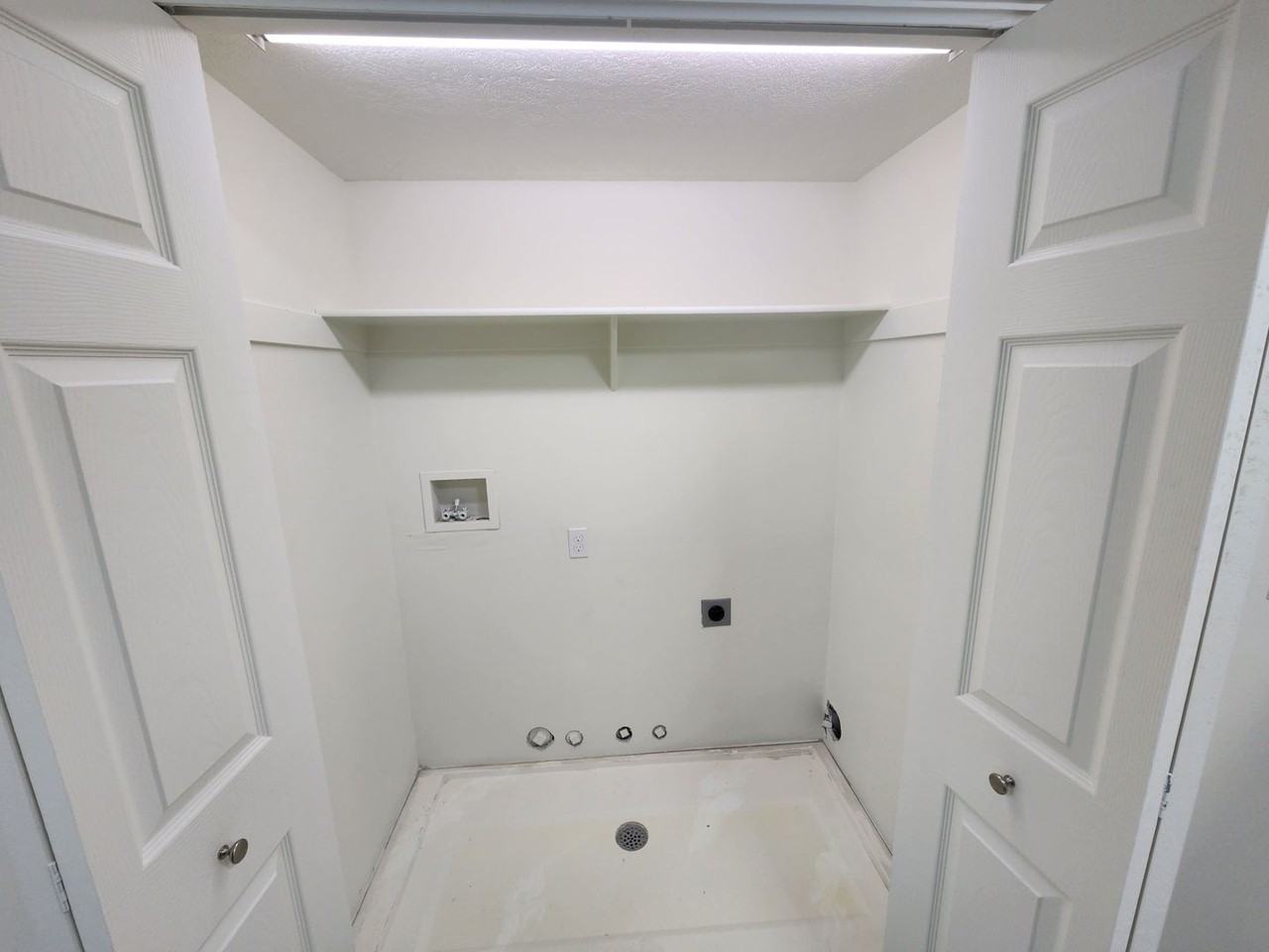 412 N 1080 W - Photo 5 of 11