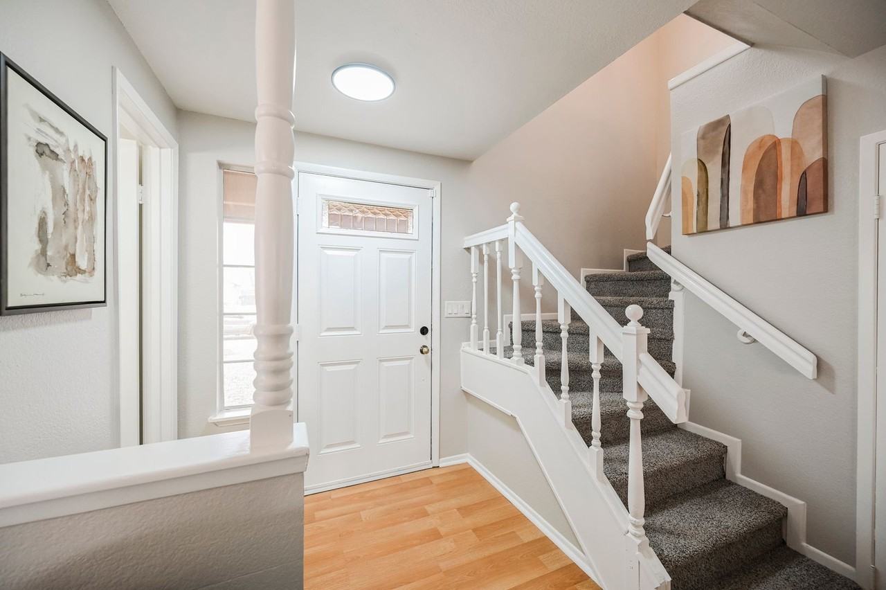 7157 Abbeyville Dr - Photo 2 of 26