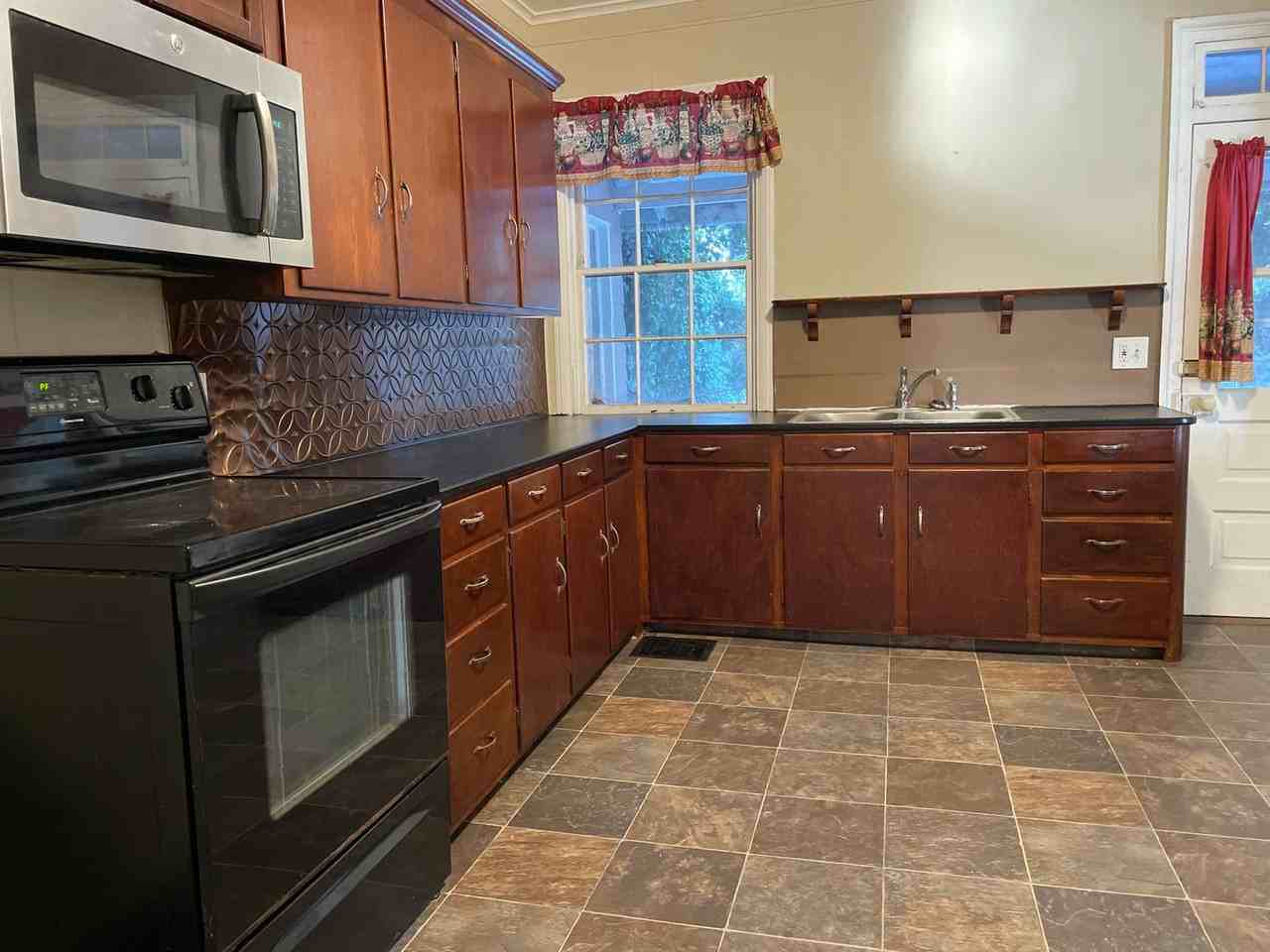 204 S High St - Photo 2 of 31