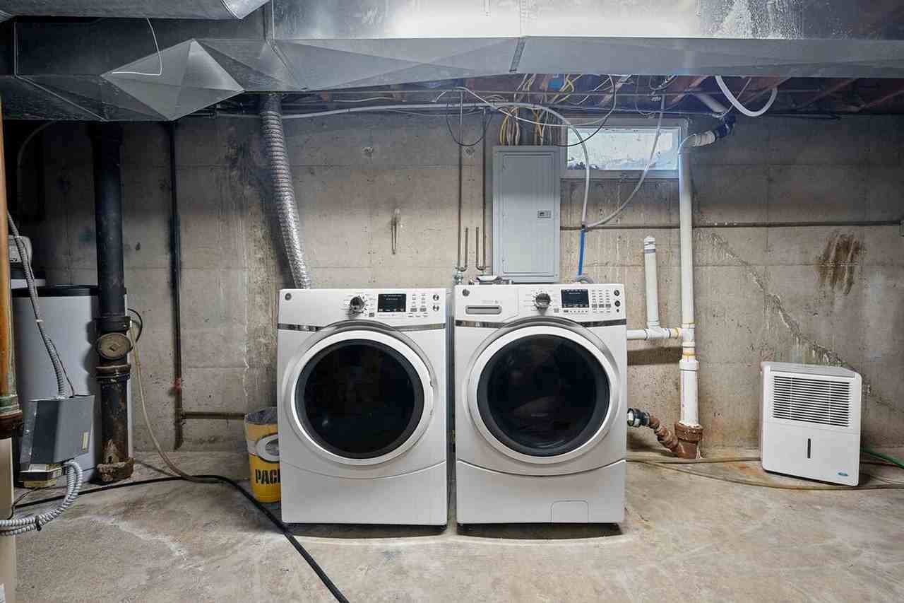 2234 S Oneida St - Photo 3 of 41