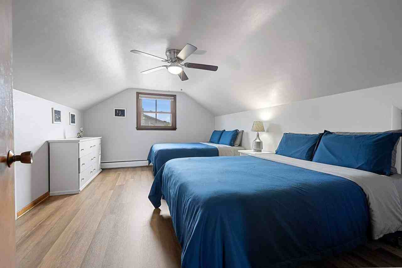 2234 S Oneida St - Photo 6 of 41