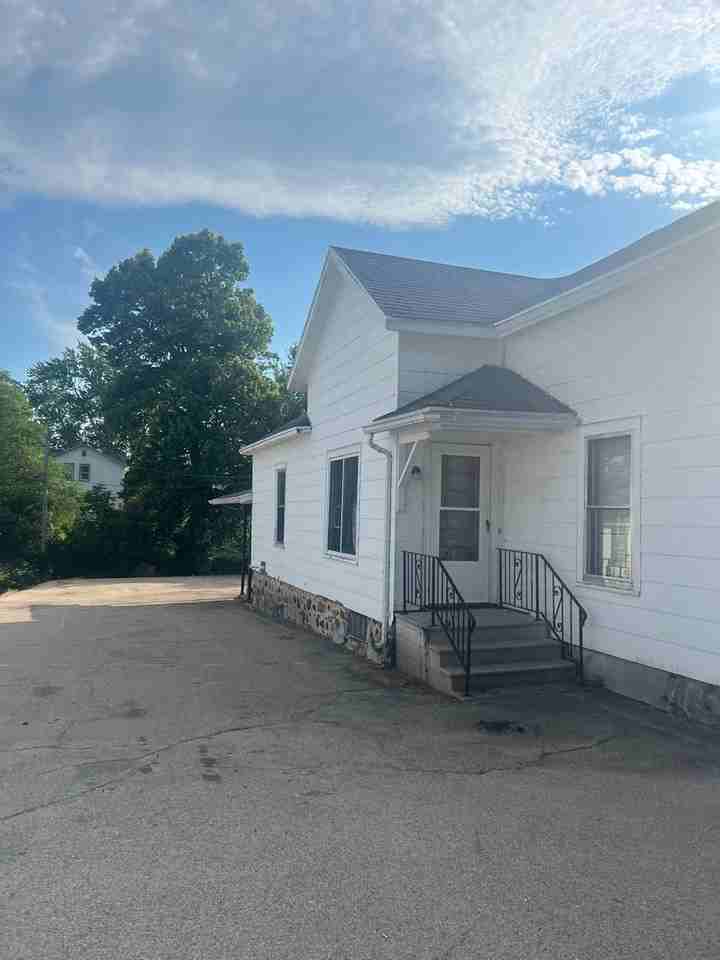 21 9th St - Photo 2 of 31