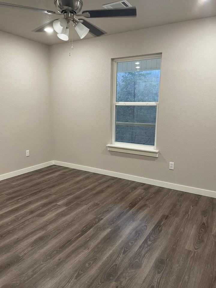 509 Lafayette St - Photo 4 of 11