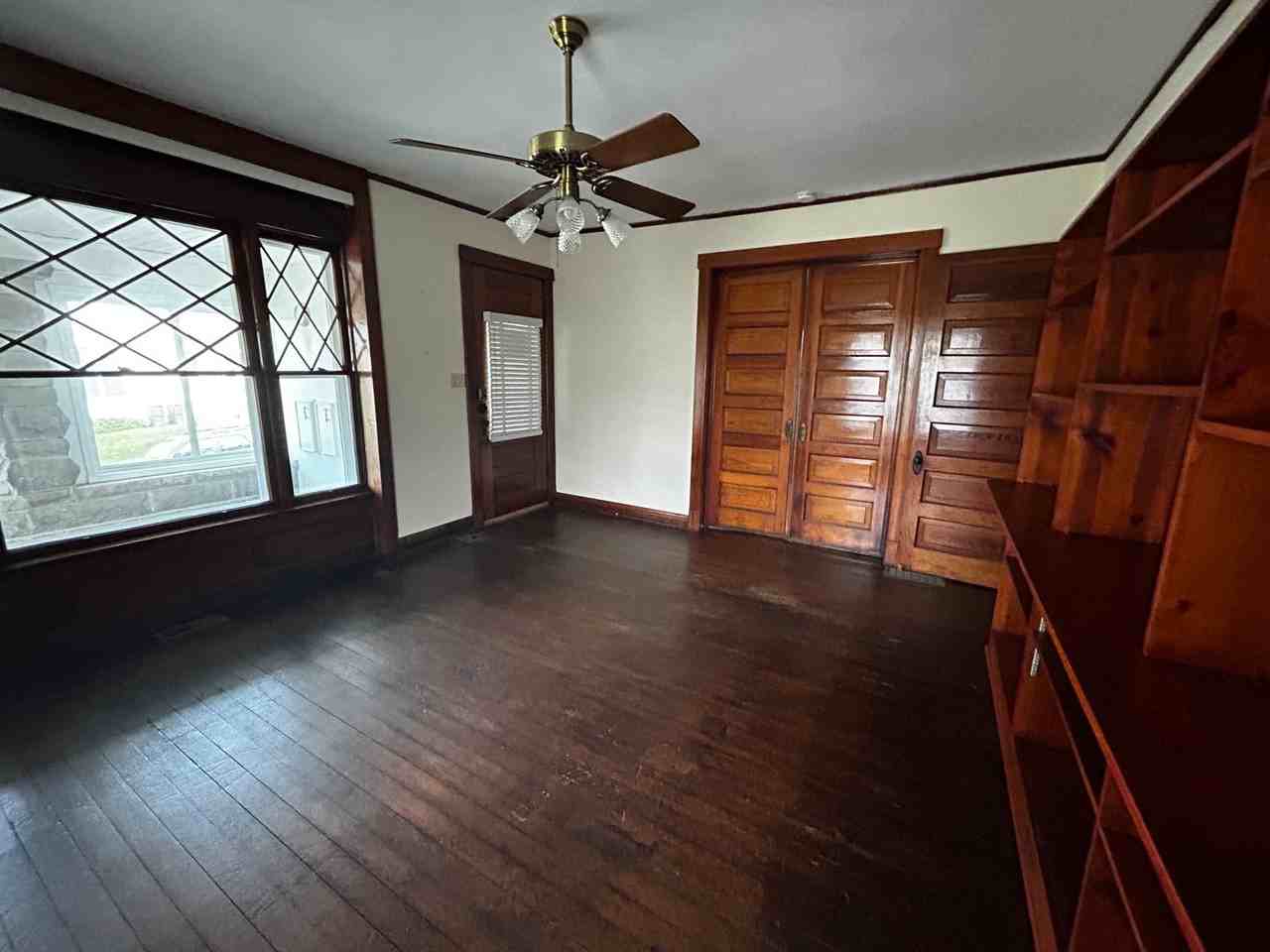 521 S Grant St - Photo 7 of 24