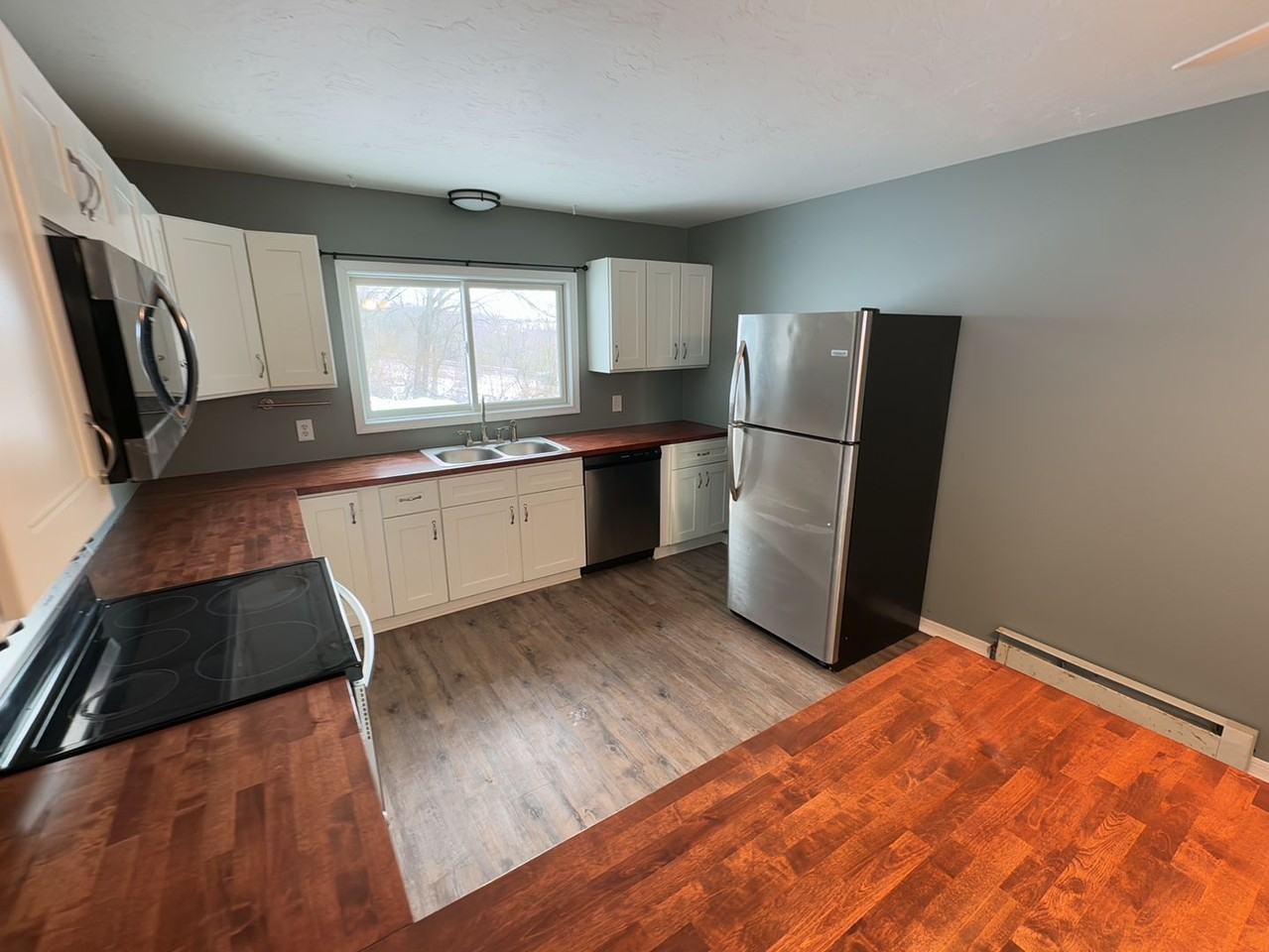 4672 Myers Rd - Photo 3 of 15