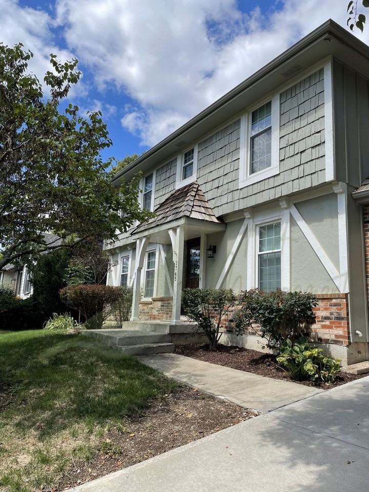 3745 Ne Beechwood Dr - Photo 2 of 38