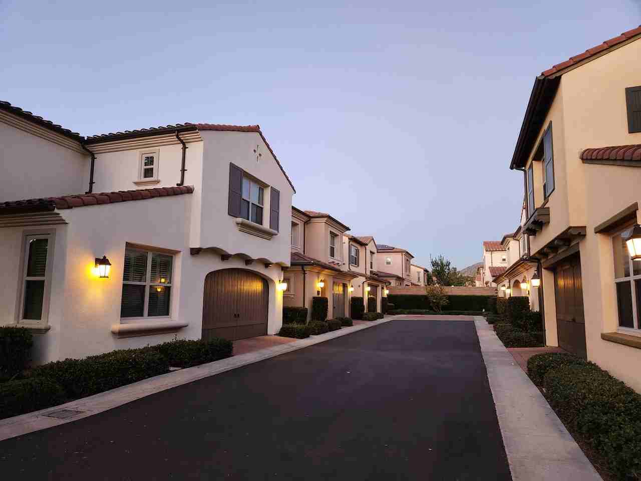 77 Diamond - Photo 3 of 50