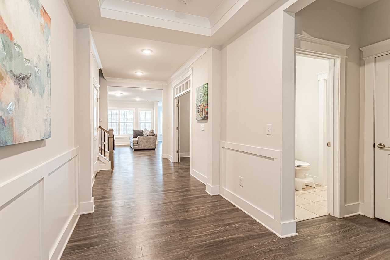 16 Burl Ct - Photo 2 of 30