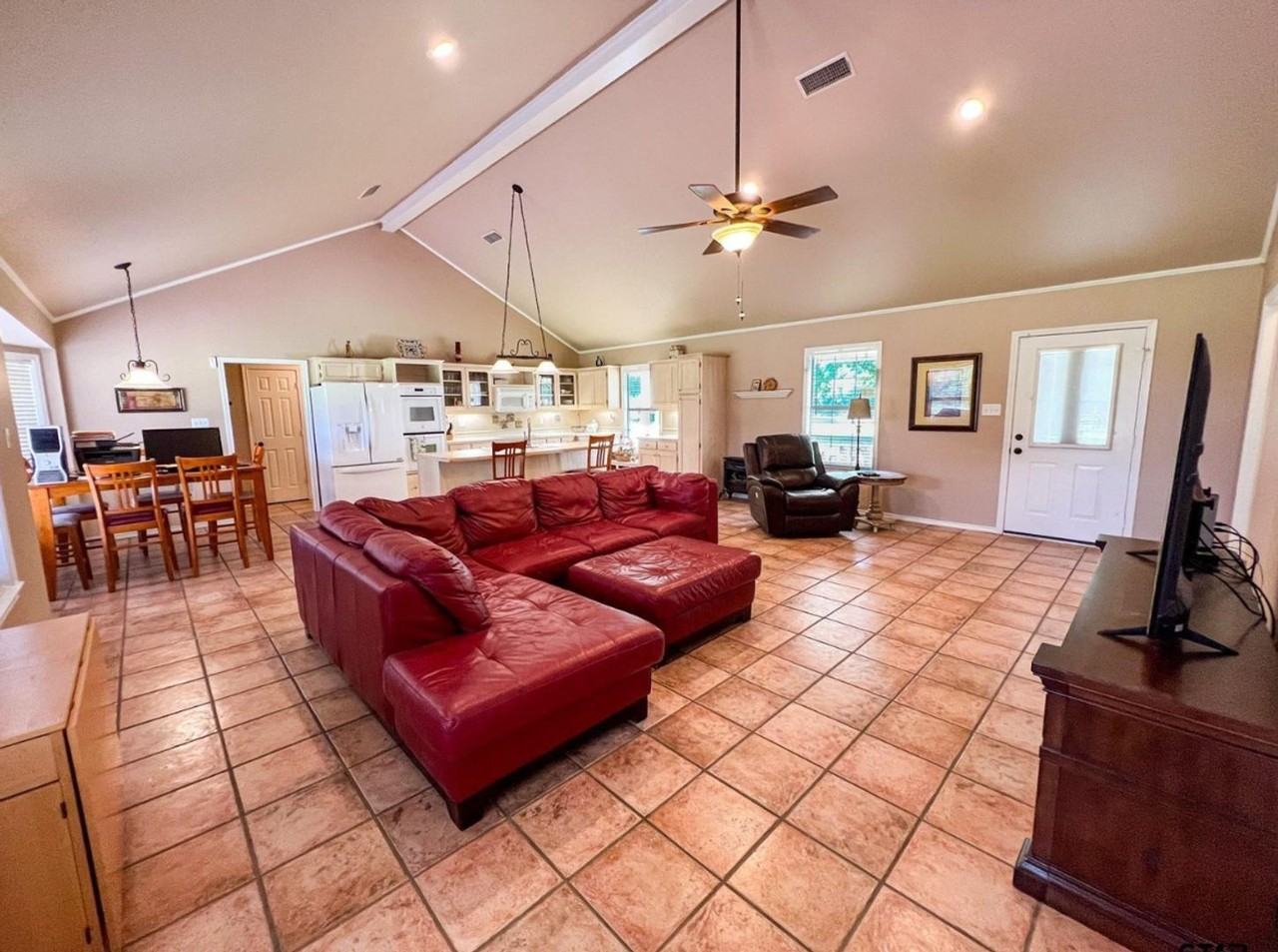 1007 County Road Ne 2010 - Photo 3 of 19