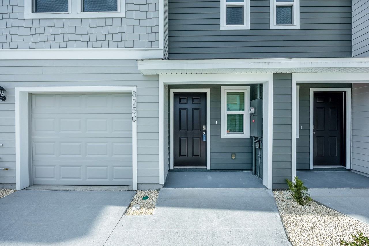 8250 Sw 67th Ave - Photo 2 of 22