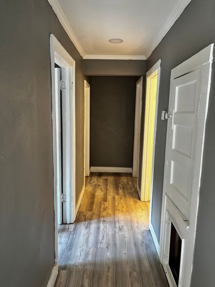 317 Edwards St - Photo 5 of 6