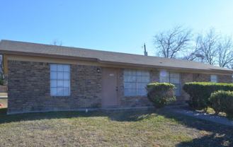 708 Hackberry St - Photo 1 of 1