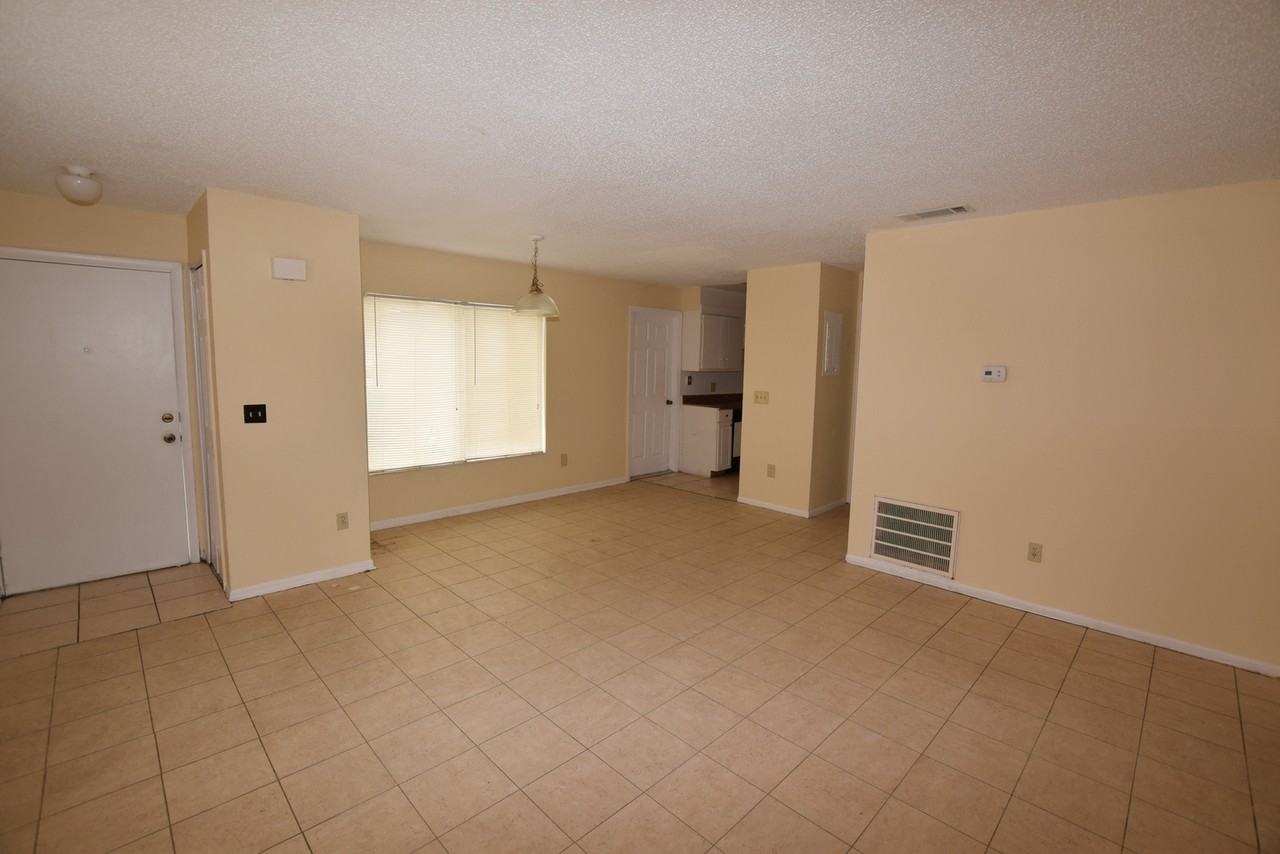 4705 Bay Willow Ct - Photo 3 of 9