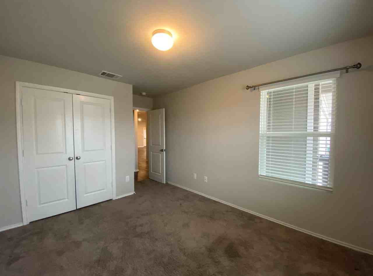 10410 Waverunner - Photo 5 of 31