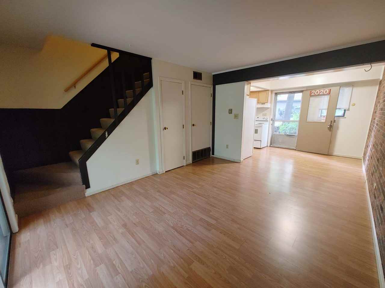 2024 Iuka Ave - Photo 7 of 8